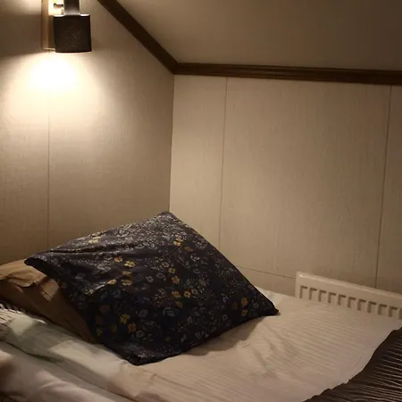 Nuttulinna * Nuttupera